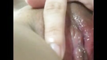 O cartel Lexi recebe um fluxo total de esperma na cara dela. porno grupal