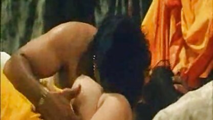 Deepthroating for sexo grupal e brutal Asian with small tits-more pissjp